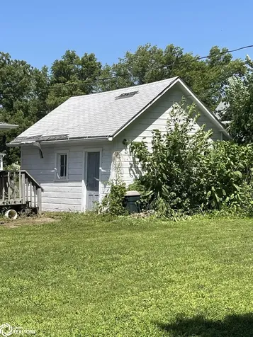 1026 Summer Street Grinnell IA 50112