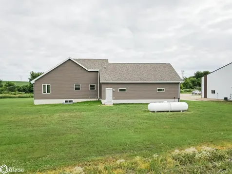 2635 Highway 24 New Hampton IA 50659