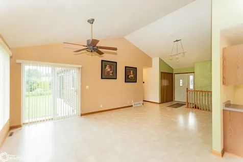 2635 Highway 24 New Hampton IA 50659