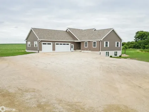 2635 Highway 24 New Hampton IA 50659