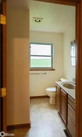 2635 Highway 24 New Hampton IA 50659