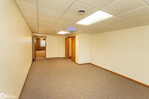 2635 Highway 24 New Hampton IA 50659