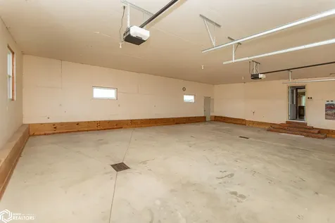 2635 Highway 24 New Hampton IA 50659