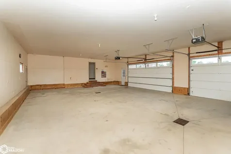 2635 Highway 24 New Hampton IA 50659