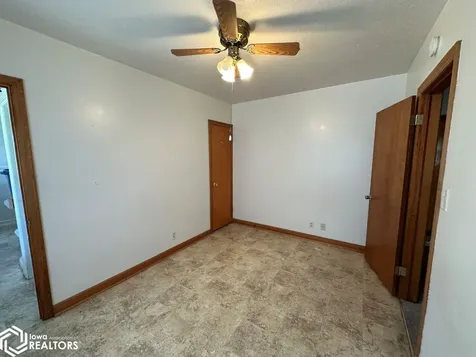 1816 Greenwood Drive Ottumwa IA 52501