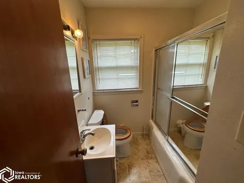 1816 Greenwood Drive Ottumwa IA 52501