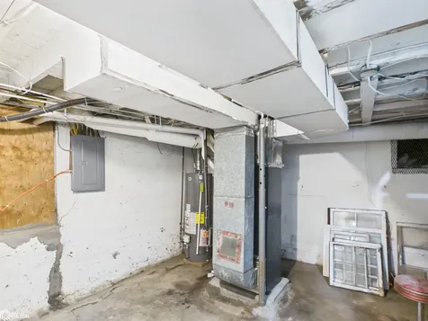 222 W Maple Avenue Ottumwa IA 52501