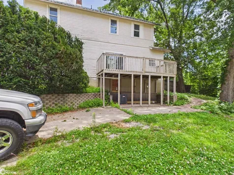 222 W Maple Avenue Ottumwa IA 52501