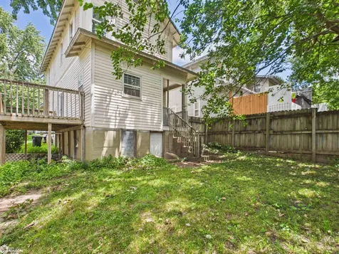 222 W Maple Avenue Ottumwa IA 52501