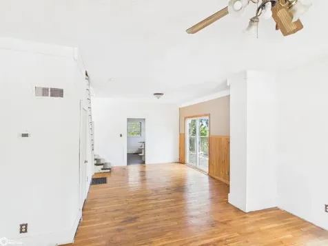 222 W Maple Avenue Ottumwa IA 52501