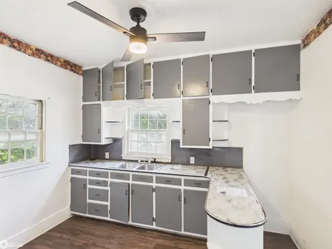 222 W Maple Avenue Ottumwa IA 52501