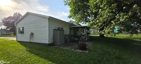 1102 3rd Avenue E Albia IA 52531