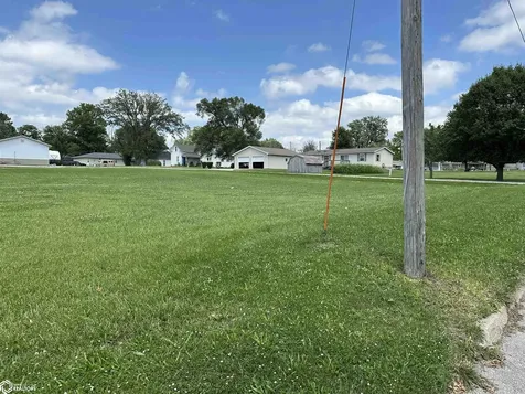 809 C Avenue E Albia IA 52531