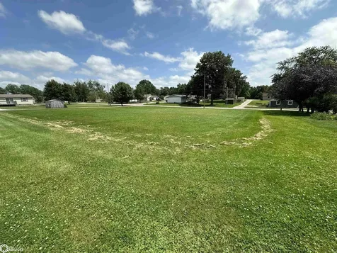 809 C Avenue E Albia IA 52531
