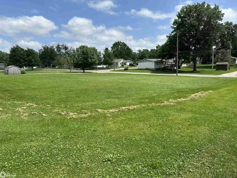 809 C Avenue E Albia IA 52531