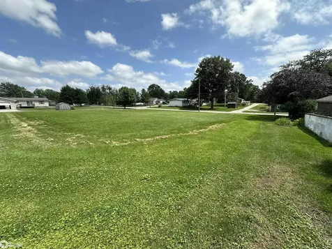 809 C Avenue E Albia IA 52531