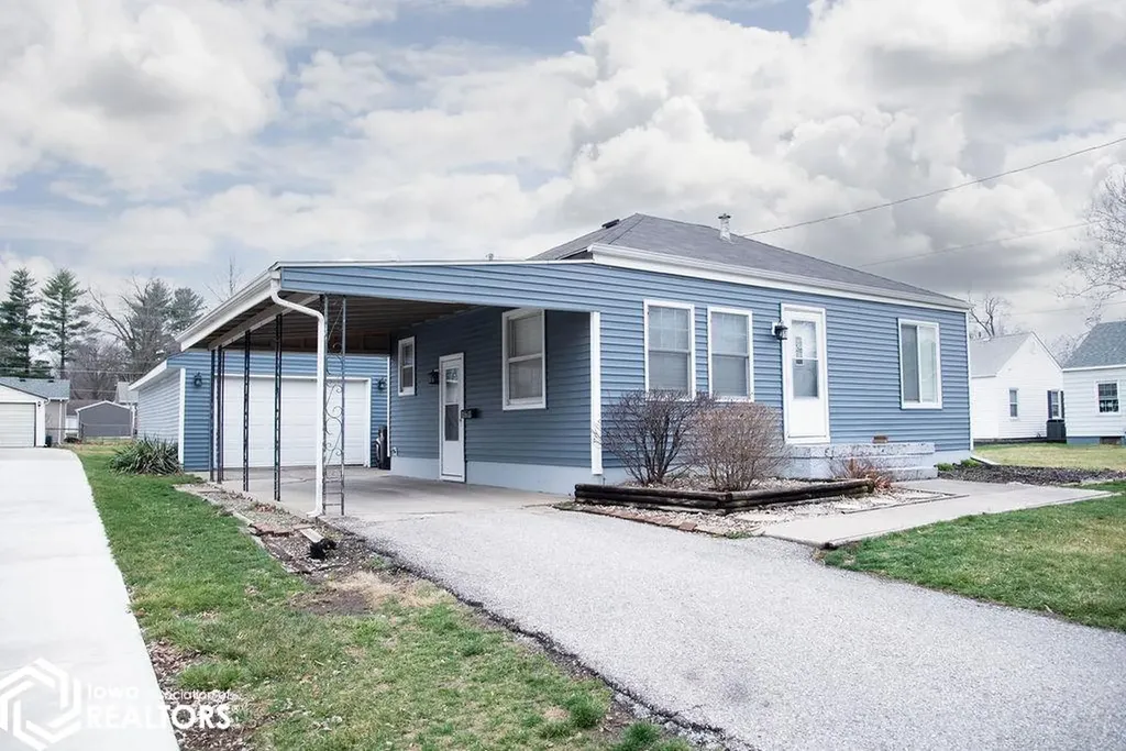 331 Mc Kinley Avenue Ottumwa IA 52501