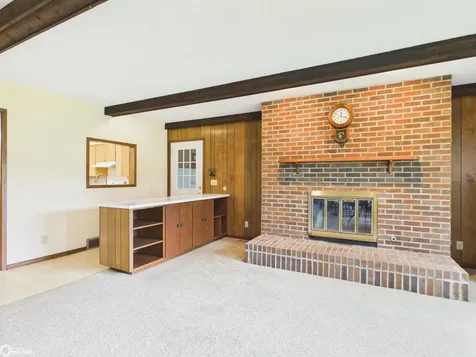 16 Carter Court Ottumwa IA 52501