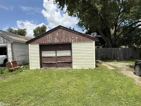 818 E Finley Avenue Ottumwa IA 52501