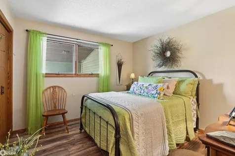 1120 W Olive Street Marshalltown IA 50158