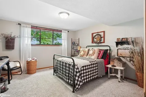 1120 W Olive Street Marshalltown IA 50158