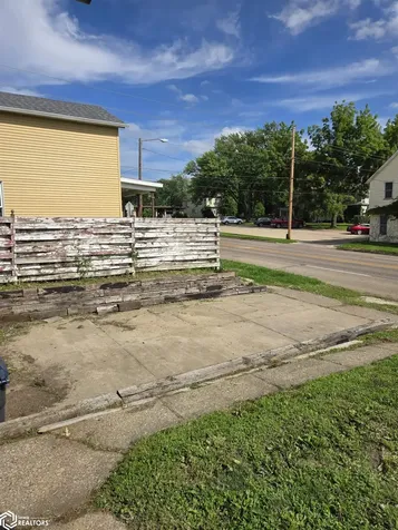 902 N 8th Street Burlington IA 52601