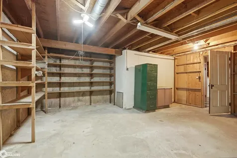 1735 Weimer Street Burlington IA 52601