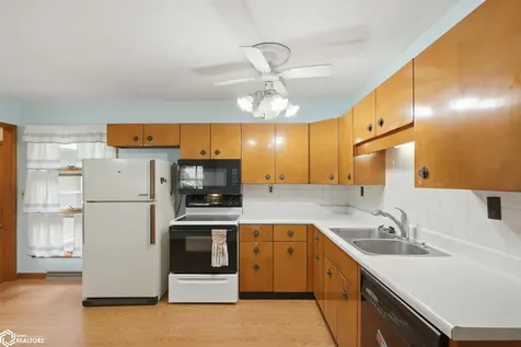 1735 Weimer Street Burlington IA 52601