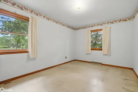 1735 Weimer Street Burlington IA 52601
