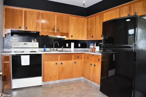 2409 Ellis Avenue Iowa Falls IA 50126