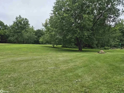 1225 N 4th Avenue W Newton IA 50208