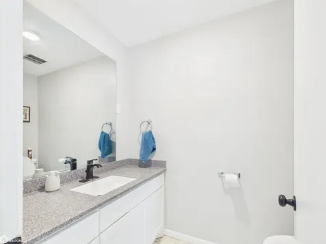 2 Birchwood Hill Drive Ottumwa IA 52501