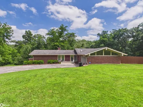2 Birchwood Hill Drive Ottumwa IA 52501