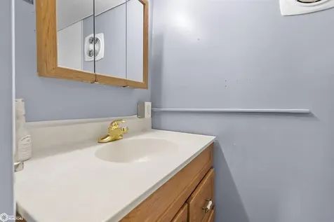 415 E Main Street Montezuma IA 50171