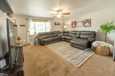1340 Georgetown Road Iowa Falls IA 50126