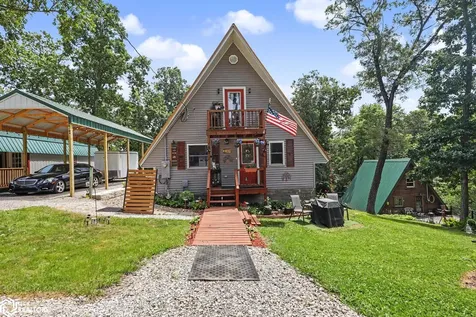 4182 Shady Lane Drive Brooklyn IA 52211