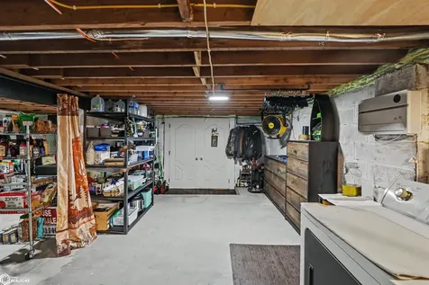 4182 Shady Lane Drive Brooklyn IA 52211