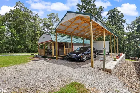 4182 Shady Lane Drive Brooklyn IA 52211