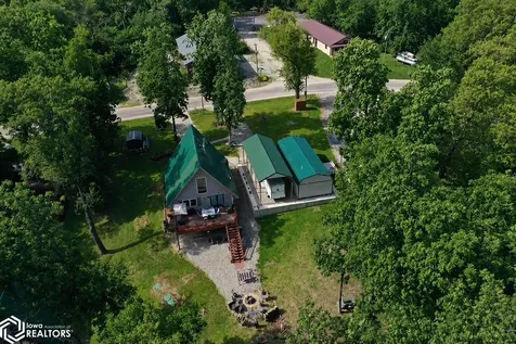 4182 Shady Lane Drive Brooklyn IA 52211
