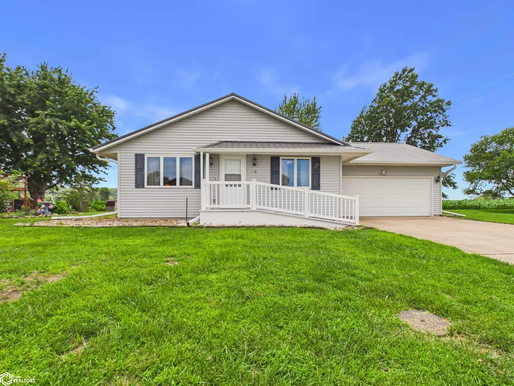 18 Pine Court Montrose IA 52639