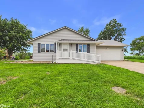 18 Pine Court Montrose IA 52639