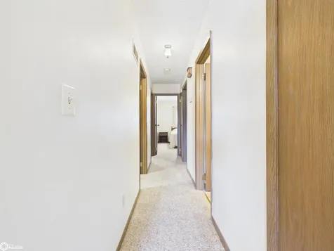 18 Pine Court Montrose IA 52639