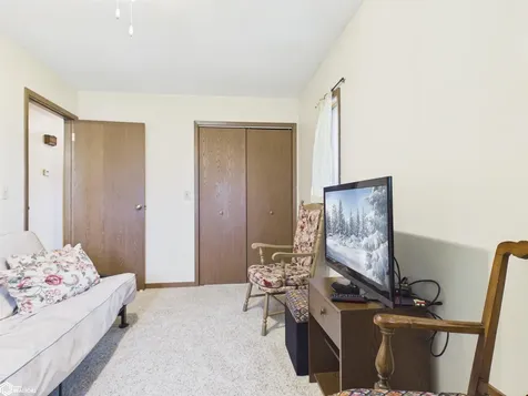 18 Pine Court Montrose IA 52639
