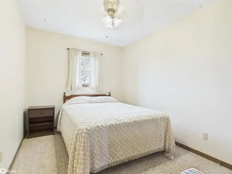 18 Pine Court Montrose IA 52639