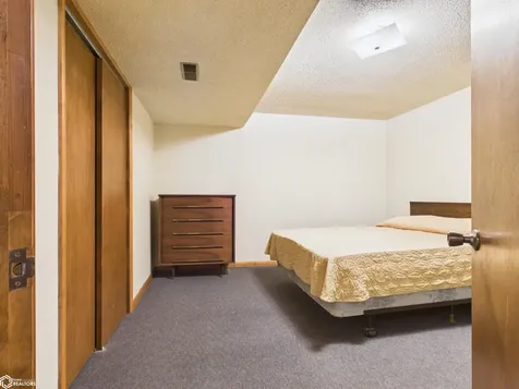18 Pine Court Montrose IA 52639
