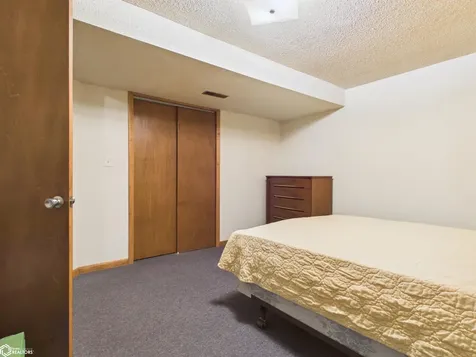 18 Pine Court Montrose IA 52639