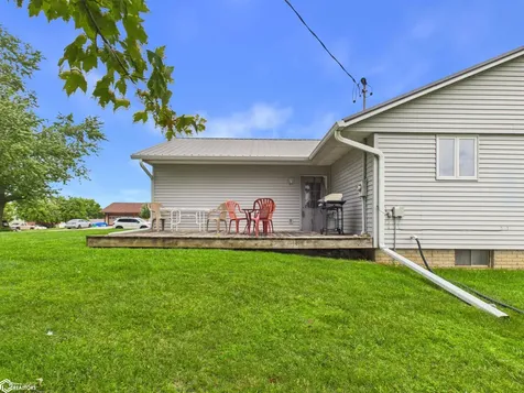 18 Pine Court Montrose IA 52639