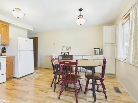 18 Pine Court Montrose IA 52639