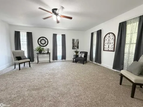 415 W 4th Street S Newton IA 50208