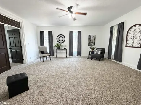 415 W 4th Street S Newton IA 50208